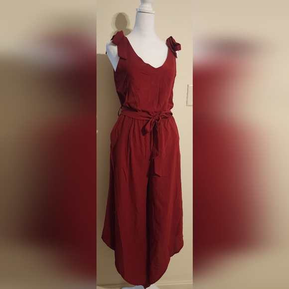 NEW Belongsci Sexy V-Neck Wide Leg Jumper Jumpsuit with Belt Women's Size S - Picture 2 of 9
